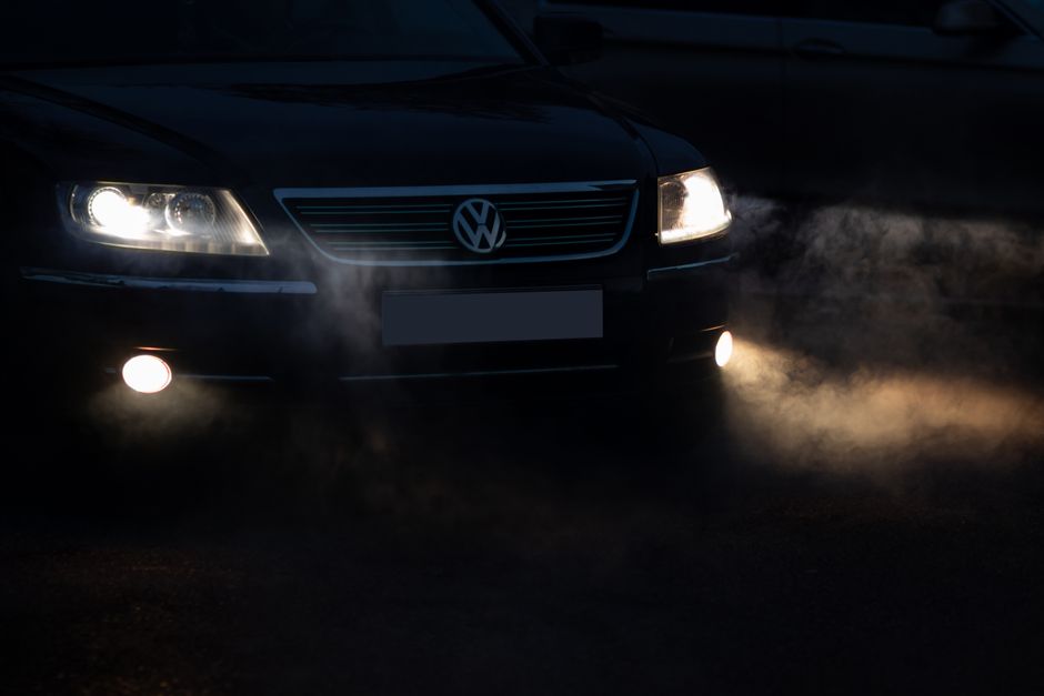 Driving in Fog: Lights, Gaps and When to Pull In